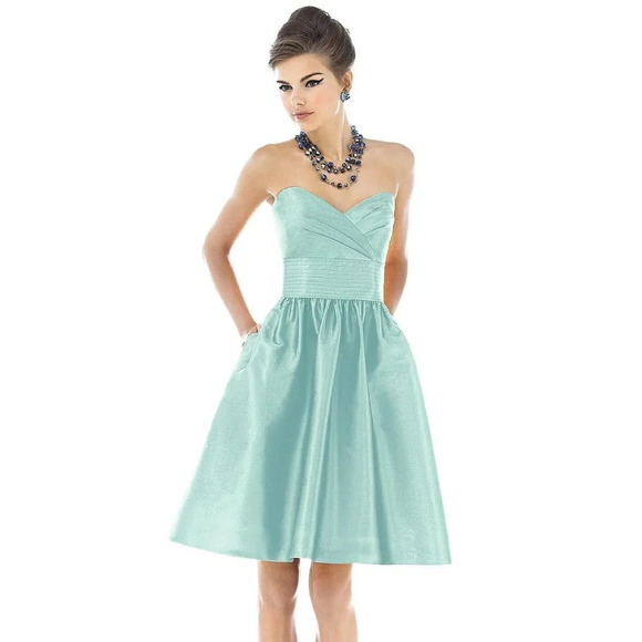 Alfred Sung Bridesmaid Cocktail Dress Style D540 Champagne size 4 - Picture 6 of 6